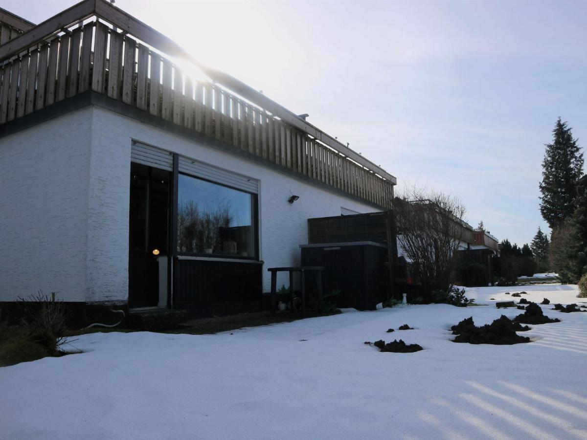 Modern In With Garden Apartment *
